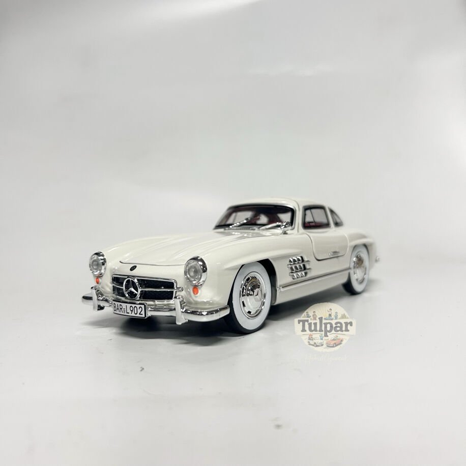 Chen Zhi Mercedes Benz 300SL