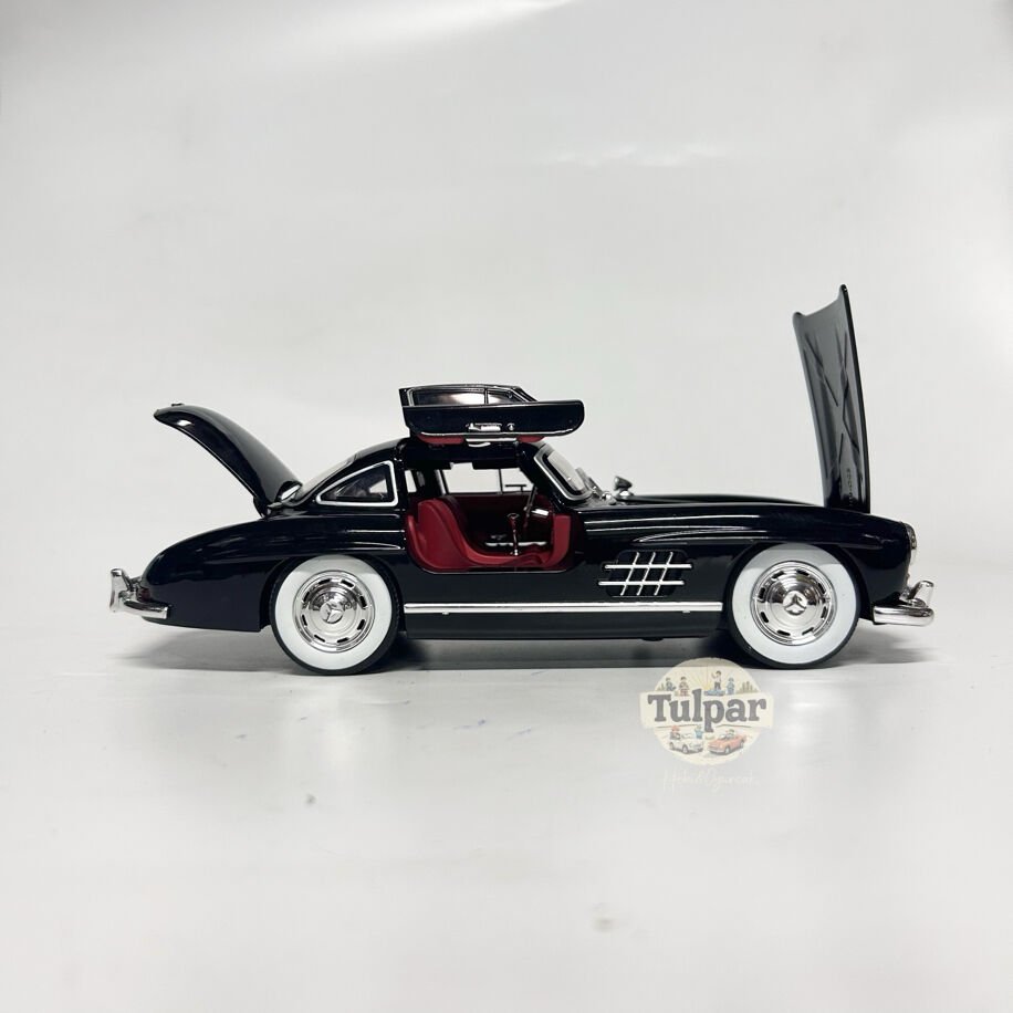 Chen Zhi Mercedes Benz 300SL