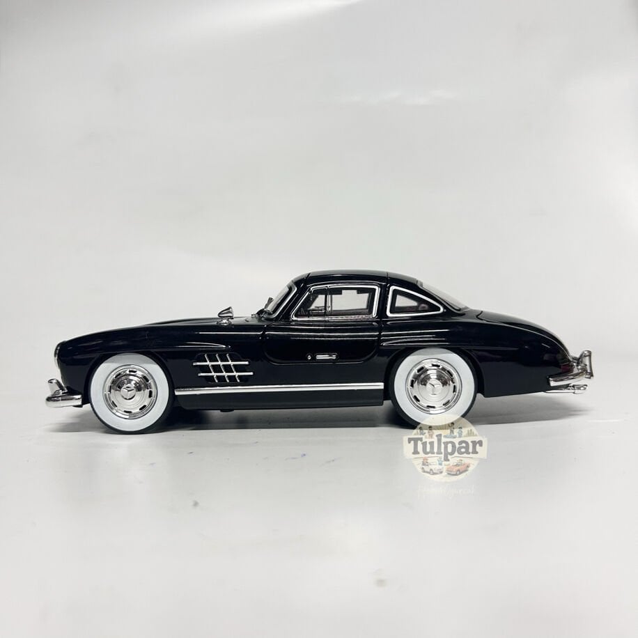 Chen Zhi Mercedes Benz 300SL