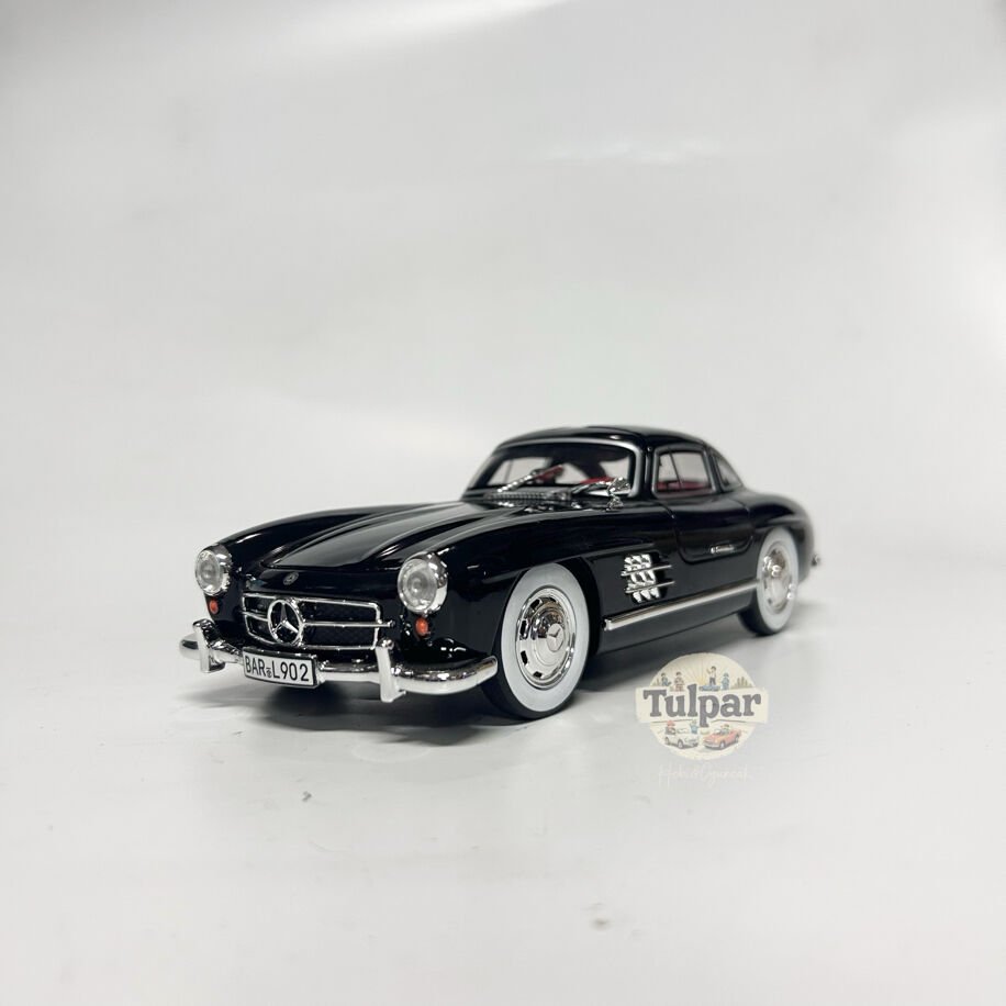 Chen Zhi Mercedes Benz 300SL