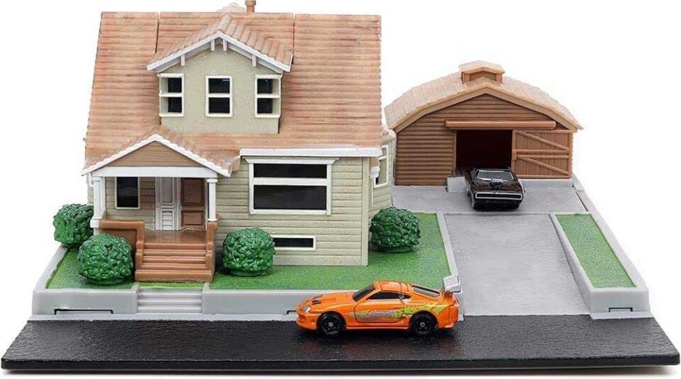 Fast&Furious Dom's House Display Diorama
