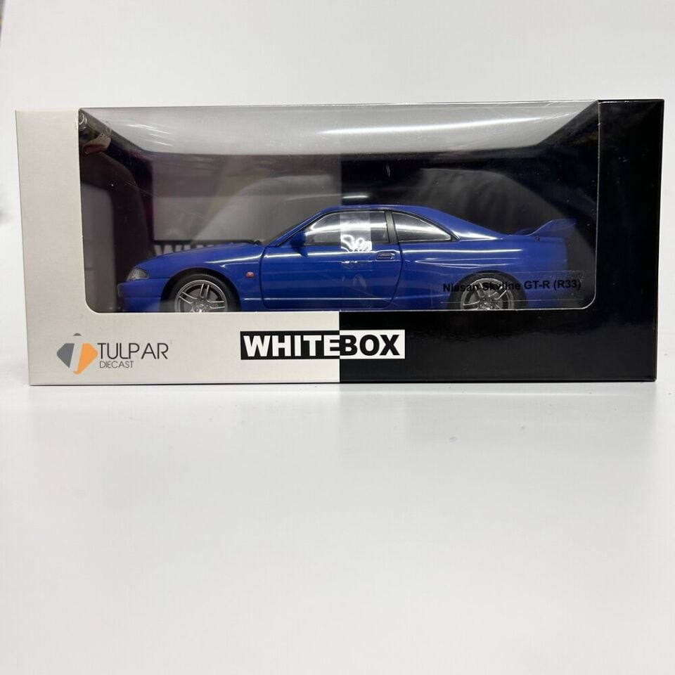 White Box Nissan Skyline R33