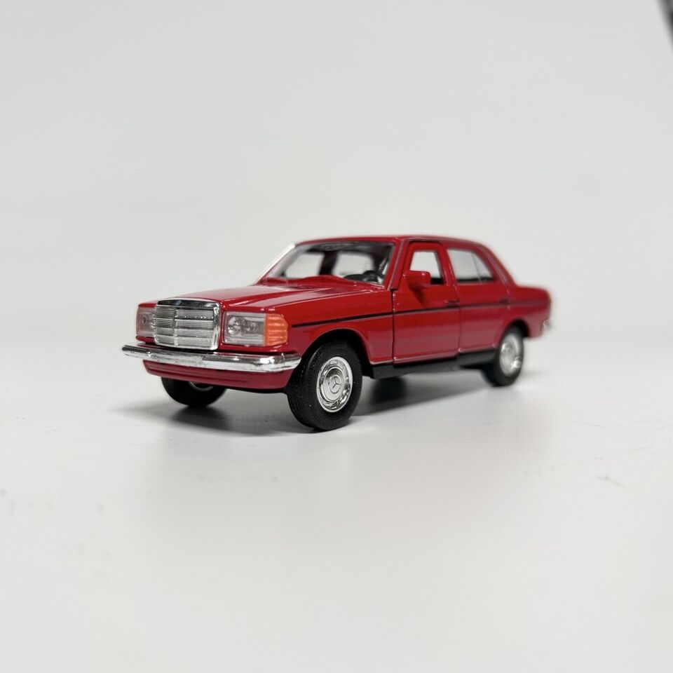 Welly Mercedes Benz 230E