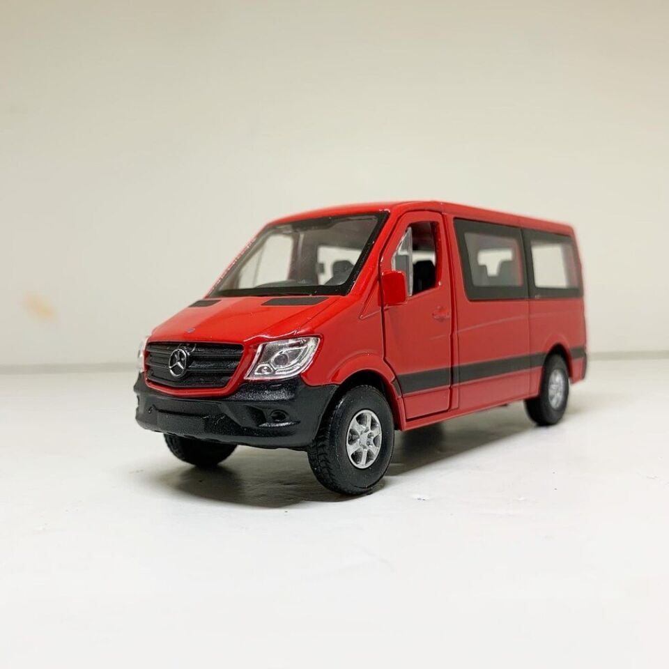Welly Mercedes Benz Sprinter Camlivan