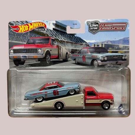 Hot Wheels Premium Chevrolet Impala 61 & Chevy Ramp Truck